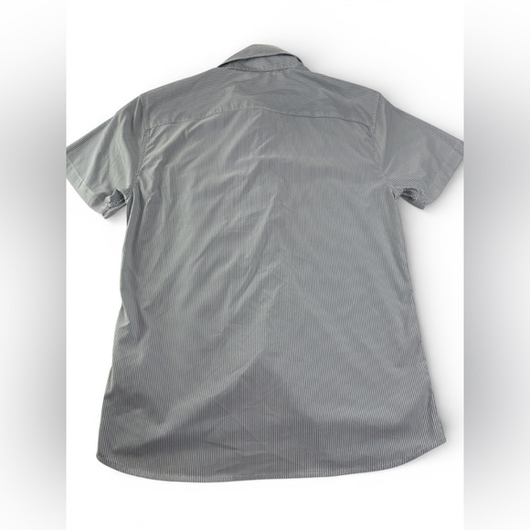 Abercrombie & Fitch XS Short Sleeve Button Up Shirt Gray Stripe - Picture 6 of 6